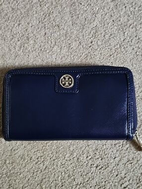 Tory Burch Navy Zip-Around Wallet